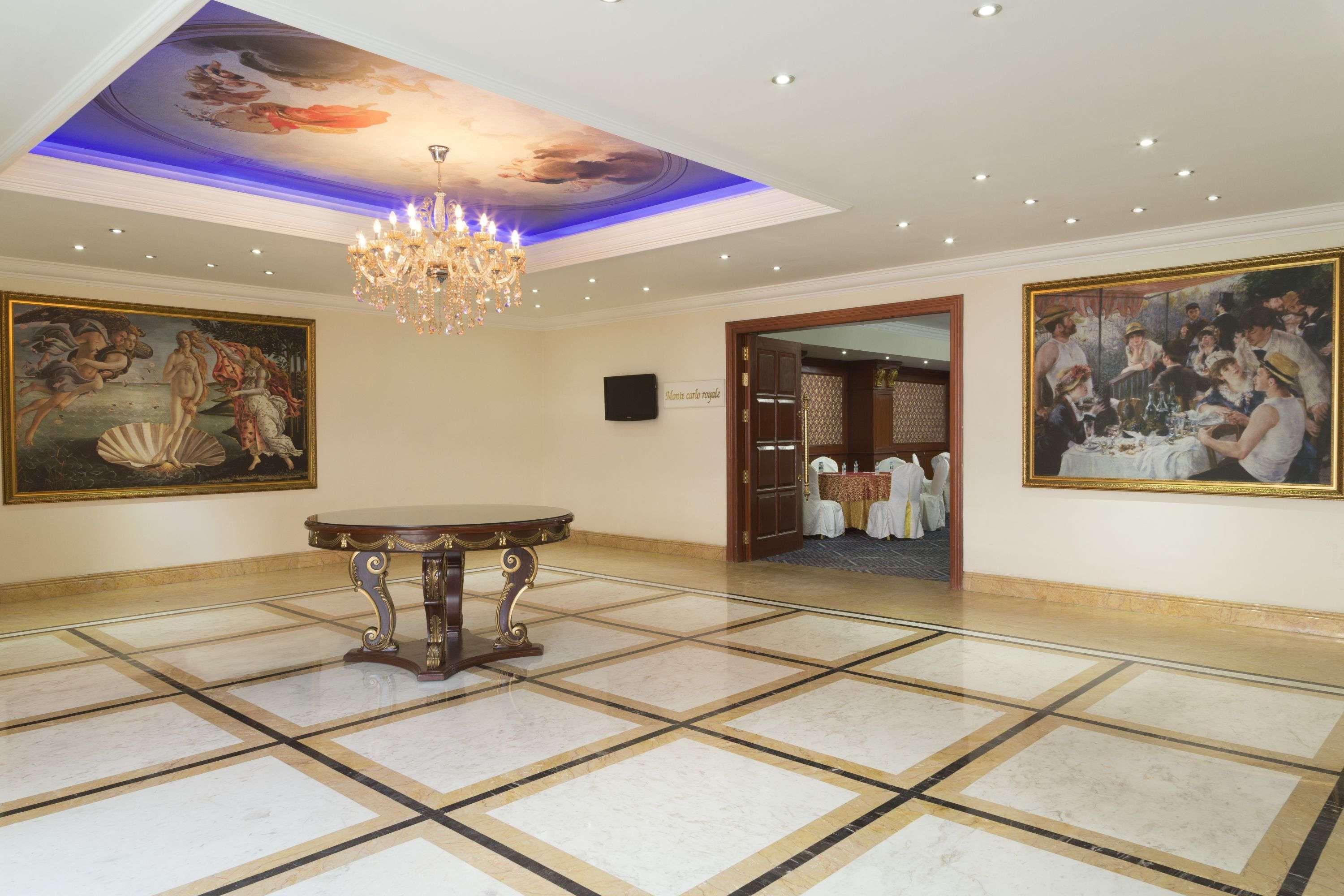 Ramada By Wyndham Amritsar Hotel Exterior foto