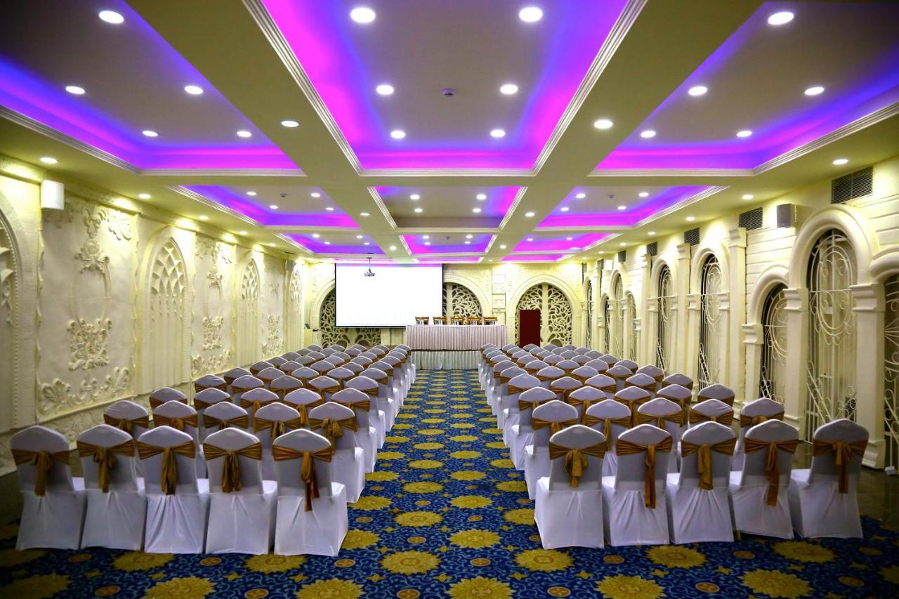 Ramada By Wyndham Amritsar Hotel Exterior foto