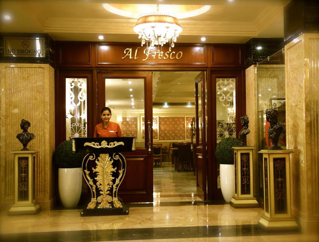 Ramada By Wyndham Amritsar Hotel Exterior foto